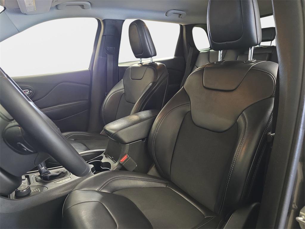 used 2019 Jeep Cherokee car, priced at $15,777