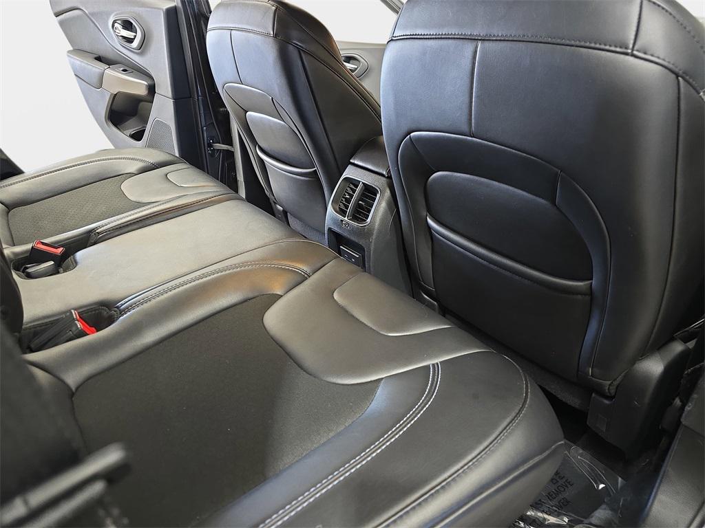 used 2019 Jeep Cherokee car, priced at $15,777