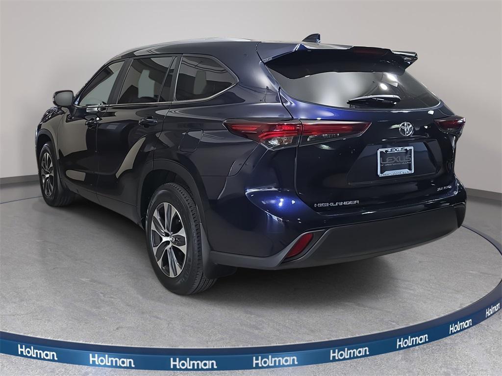 used 2024 Toyota Highlander car, priced at $36,300