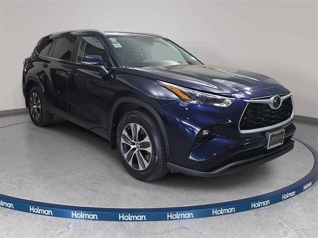 used 2024 Toyota Highlander car, priced at $36,300