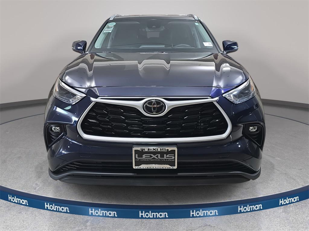 used 2024 Toyota Highlander car, priced at $36,300