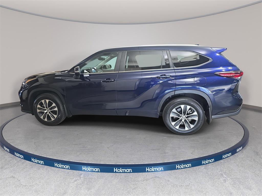 used 2024 Toyota Highlander car, priced at $36,300