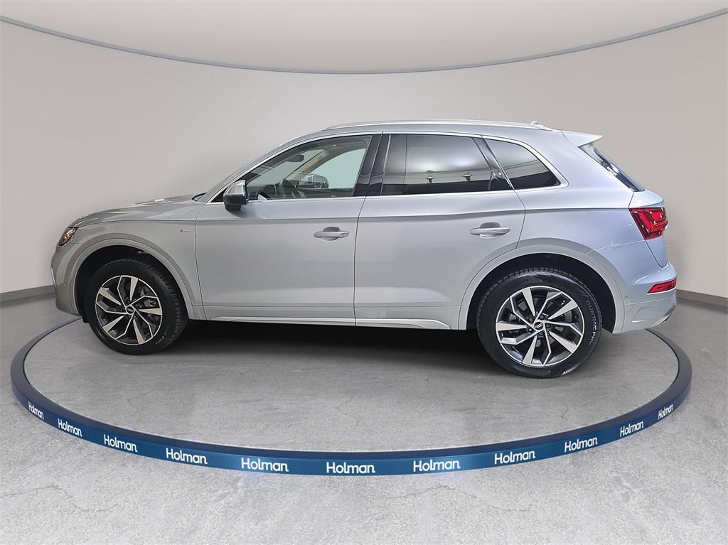 used 2022 Audi Q5 car, priced at $28,300