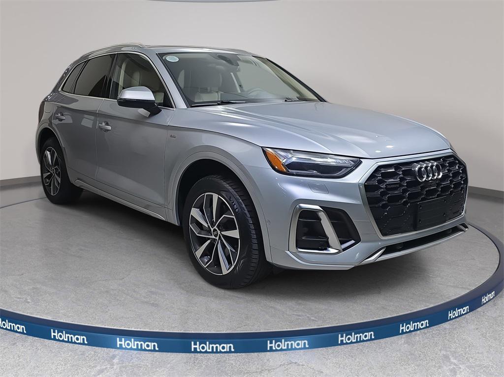 used 2022 Audi Q5 car, priced at $28,300