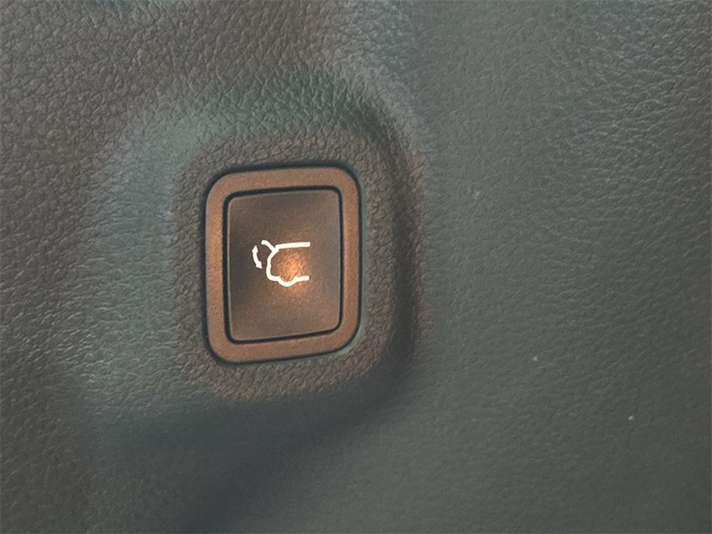 used 2020 Jeep Compass car, priced at $19,300