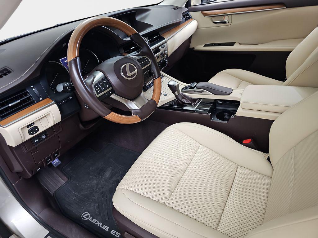 used 2016 Lexus ES 350 car, priced at $27,682
