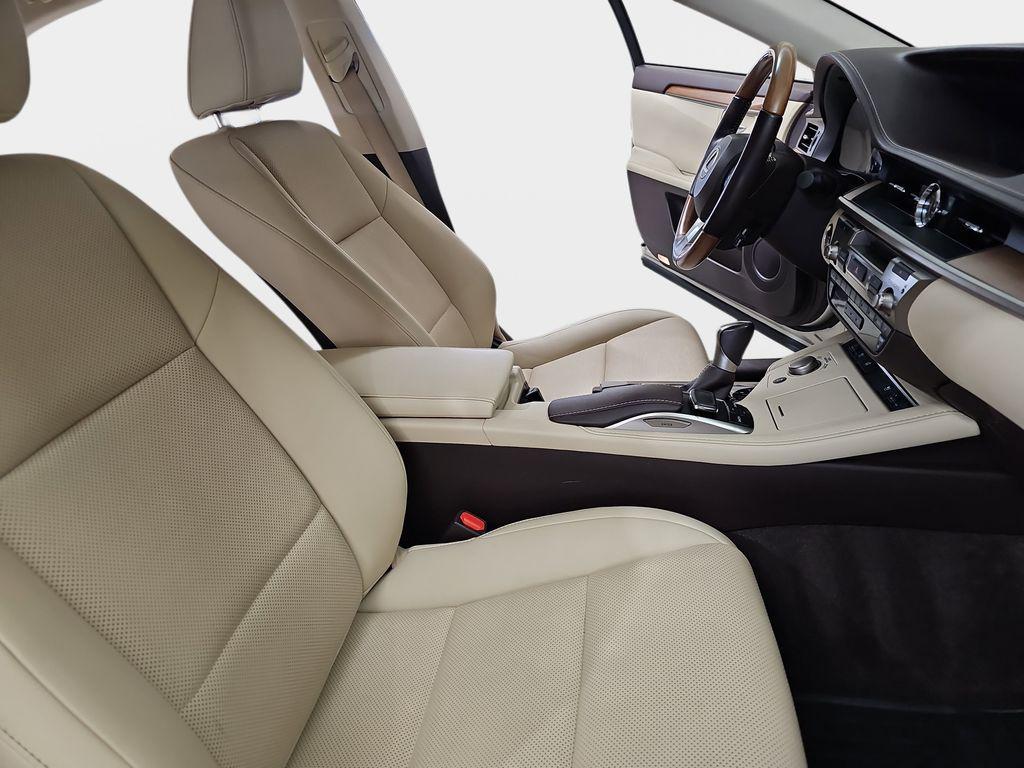 used 2016 Lexus ES 350 car, priced at $27,682