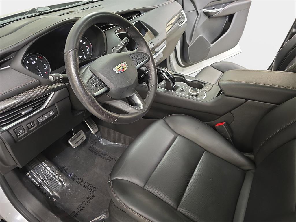 used 2021 Cadillac XT4 car, priced at $26,300