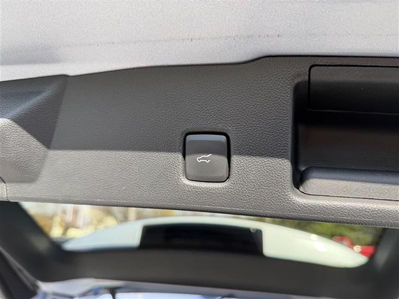 used 2022 Ford Escape car, priced at $20,900