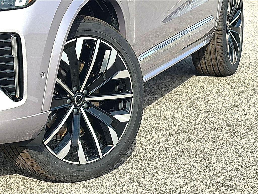 new 2026 Volvo XC90 car, priced at $71,945