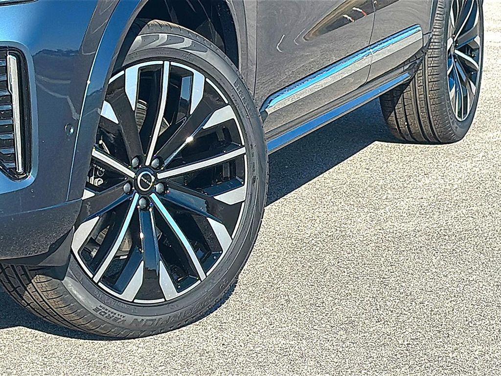 new 2026 Volvo XC90 car, priced at $70,895