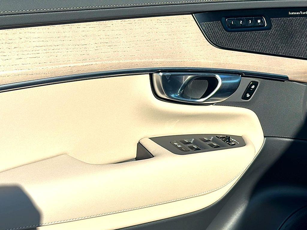 new 2026 Volvo XC90 car, priced at $71,825