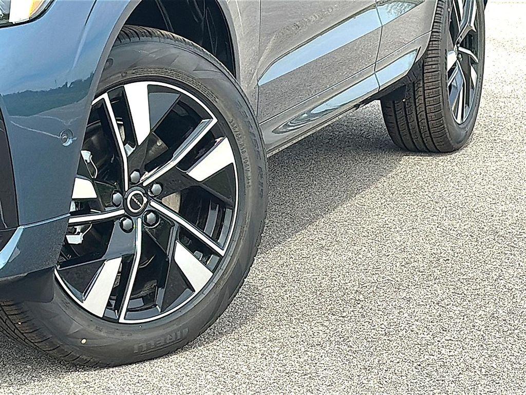 new 2026 Volvo XC60 car, priced at $58,490