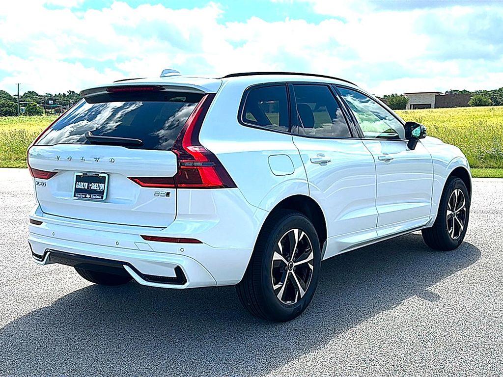 new 2026 Volvo XC60 car, priced at $49,095