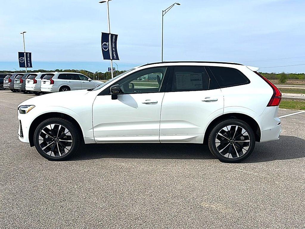 new 2026 Volvo XC60 car, priced at $58,105