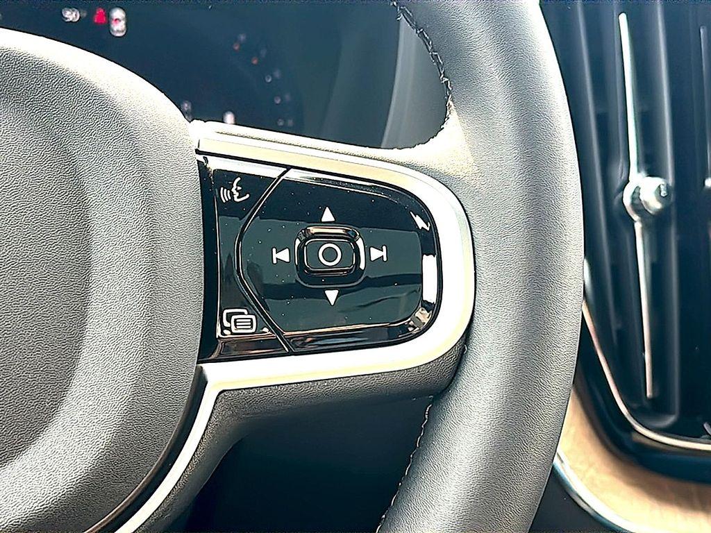 new 2026 Volvo XC60 car, priced at $58,105