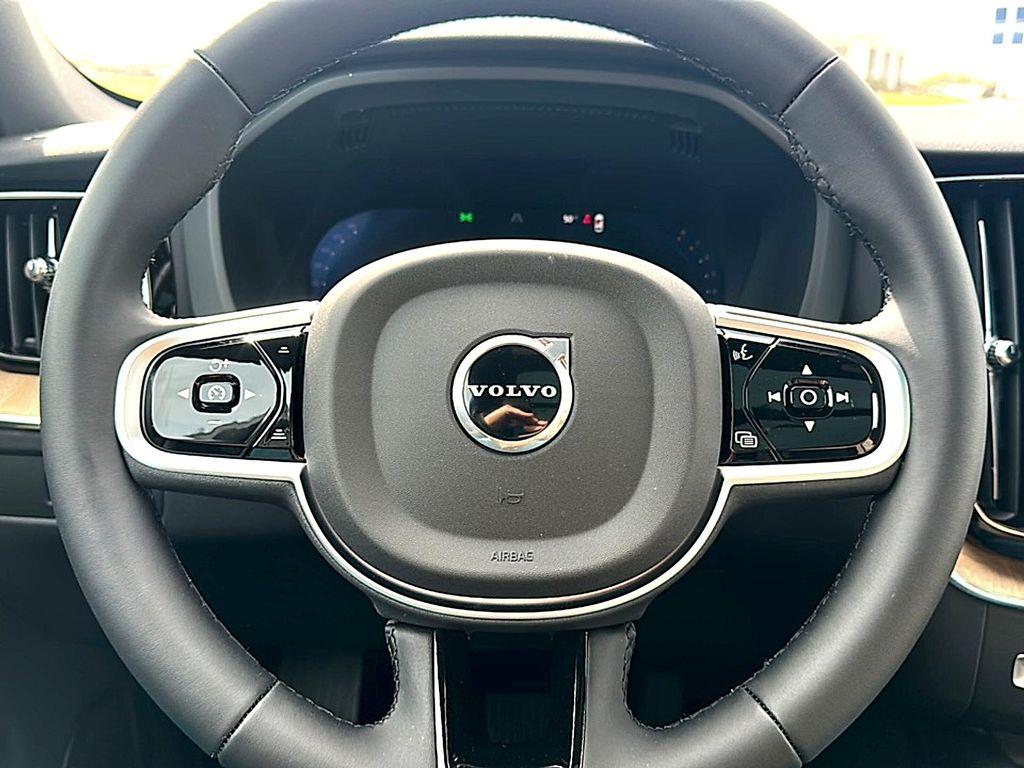 new 2026 Volvo XC60 car, priced at $58,105