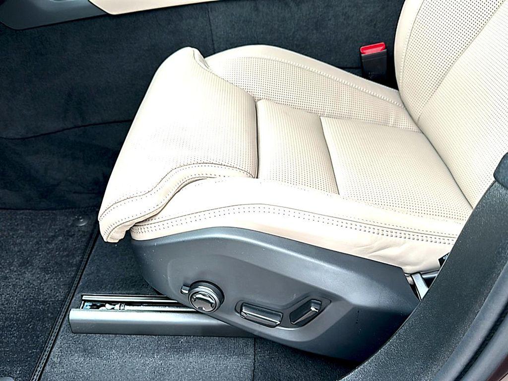 new 2025 Volvo XC90 Plug-In Hybrid car, priced at $78,695