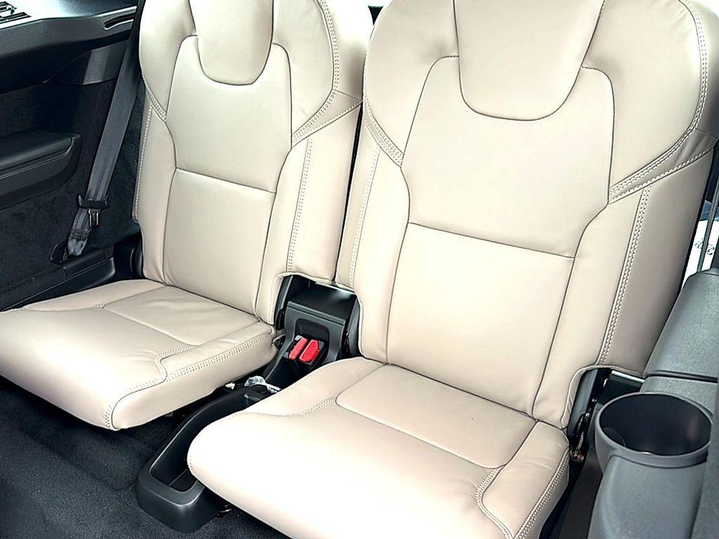 new 2025 Volvo XC90 Plug-In Hybrid car, priced at $78,695
