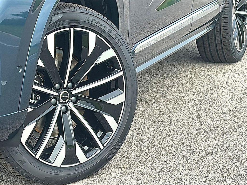 new 2026 Volvo XC90 car, priced at $71,825