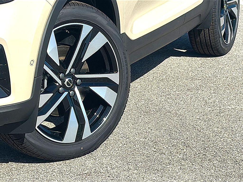 new 2026 Volvo XC40 car, priced at $50,628