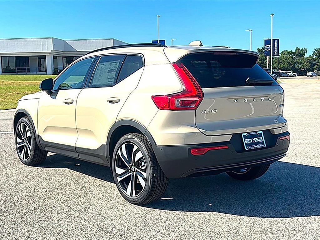 new 2026 Volvo XC40 car, priced at $50,628