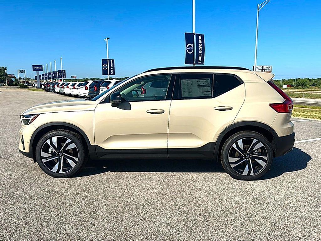 new 2026 Volvo XC40 car, priced at $50,628