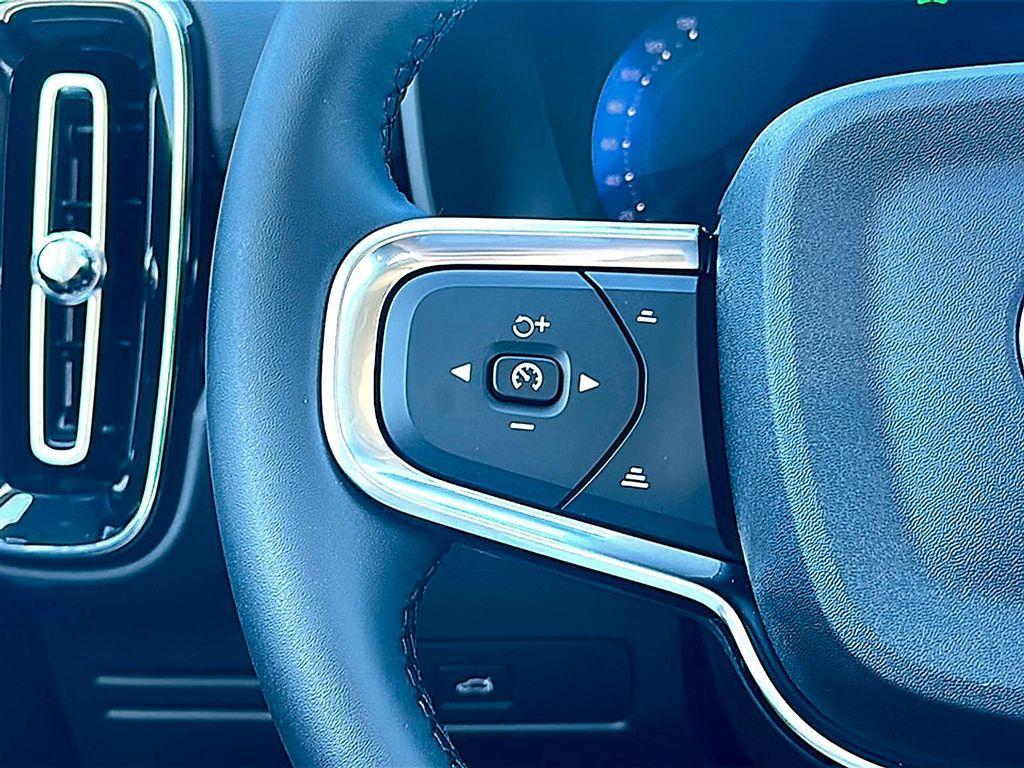 new 2026 Volvo XC40 car, priced at $50,628