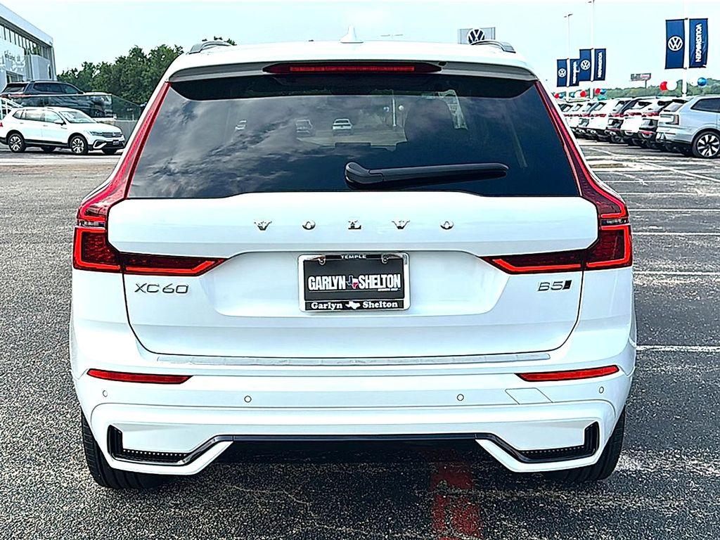 new 2026 Volvo XC60 car, priced at $58,105