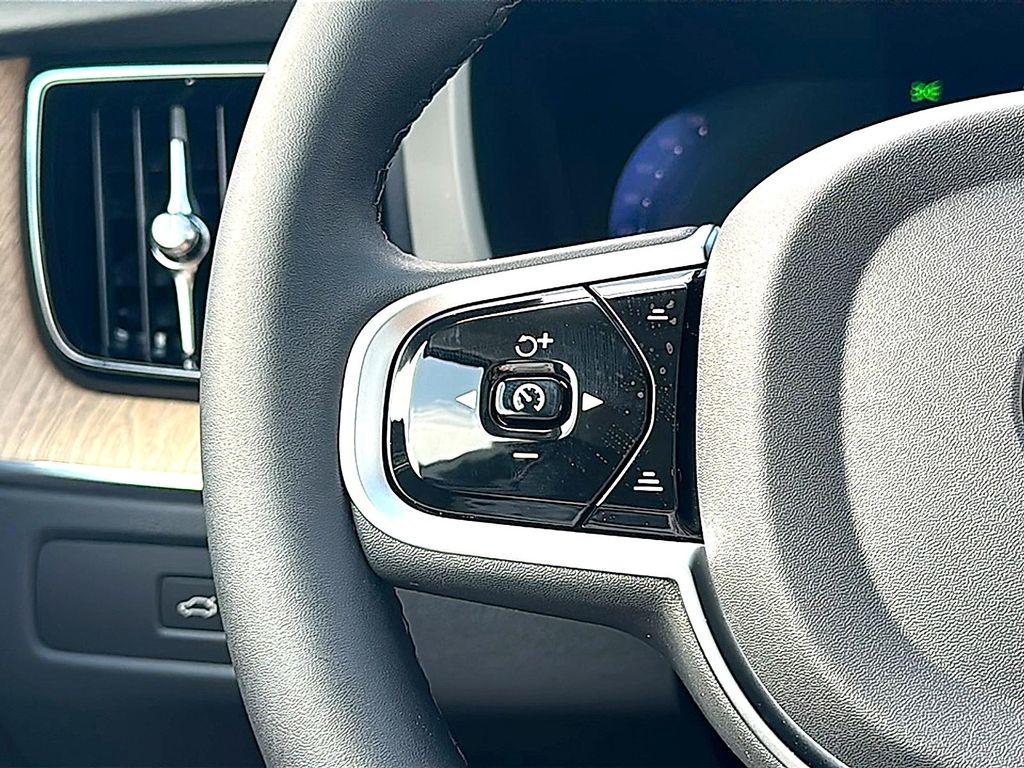 new 2026 Volvo XC60 car, priced at $58,105