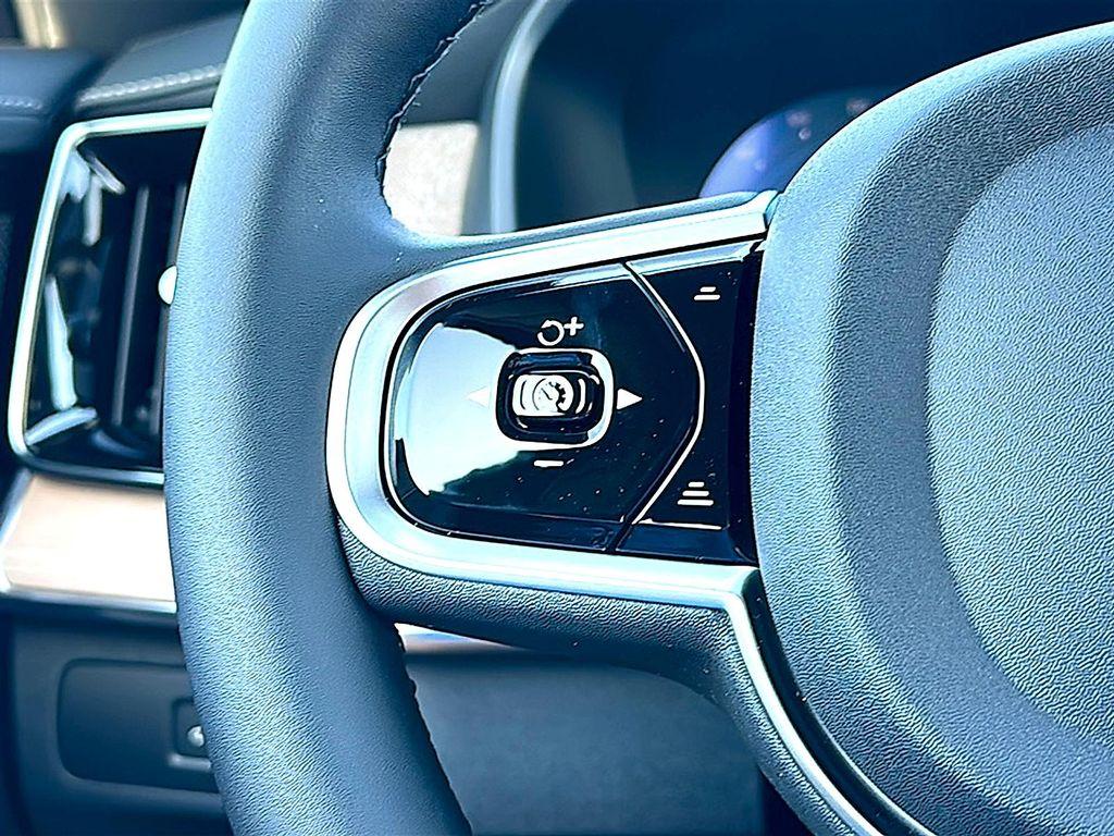 new 2025 Volvo XC90 Plug-In Hybrid car, priced at $68,805
