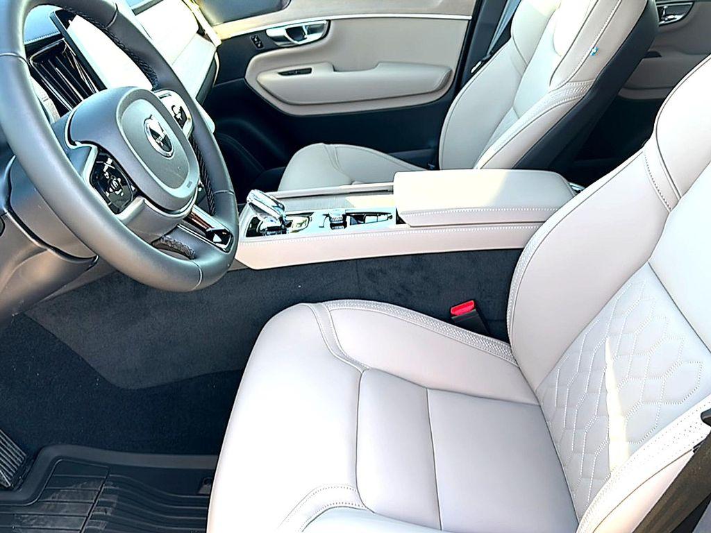 new 2025 Volvo XC90 Plug-In Hybrid car, priced at $68,805