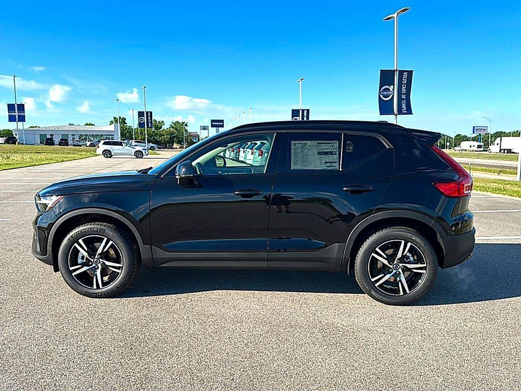 new 2026 Volvo XC40 car, priced at $43,395
