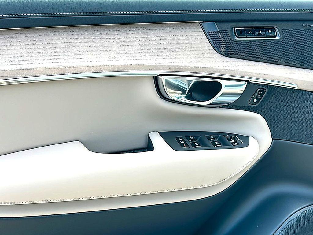 new 2026 Volvo XC90 car, priced at $75,695