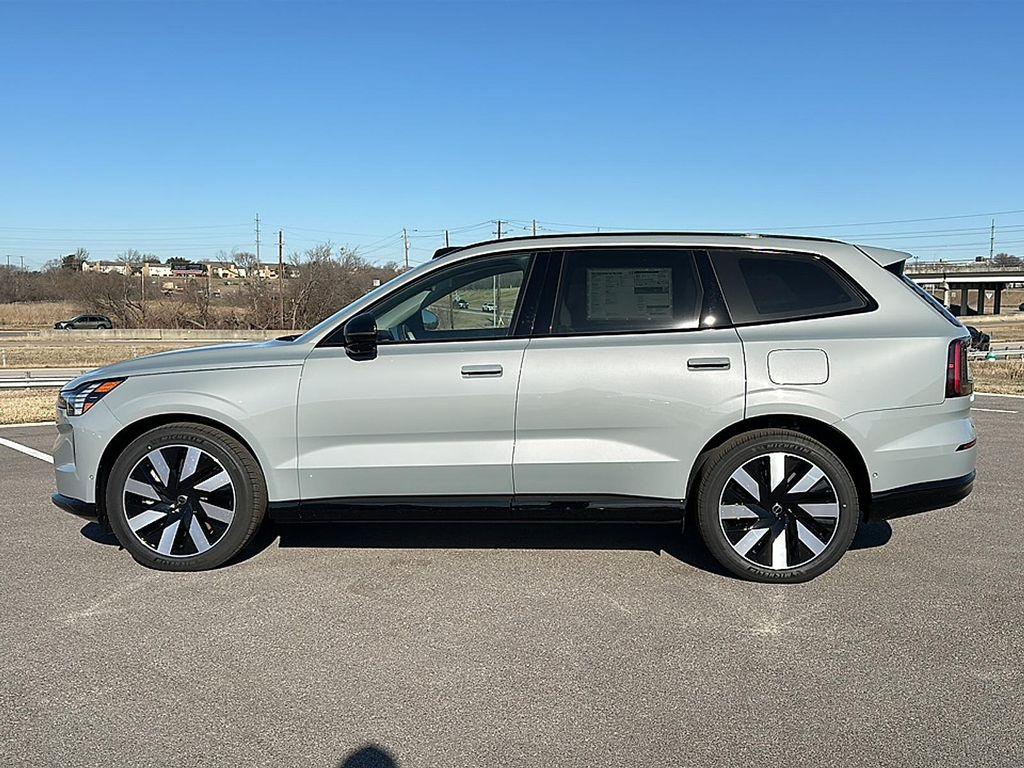 new 2025 Volvo EX90 car, priced at $85,640