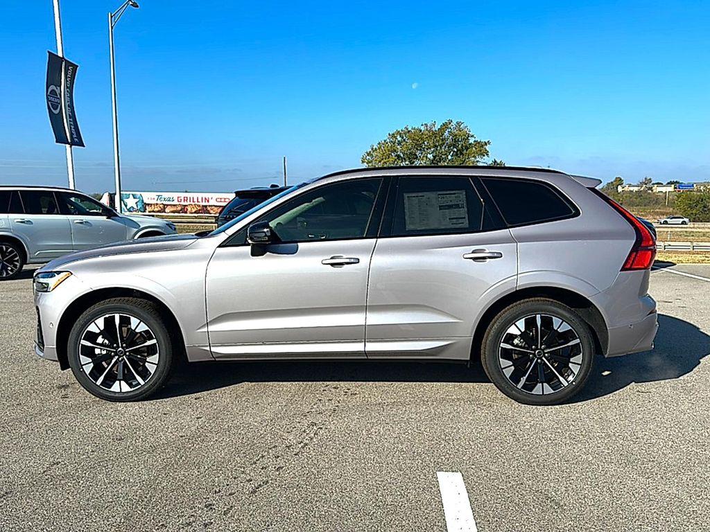 new 2026 Volvo XC60 car, priced at $57,985