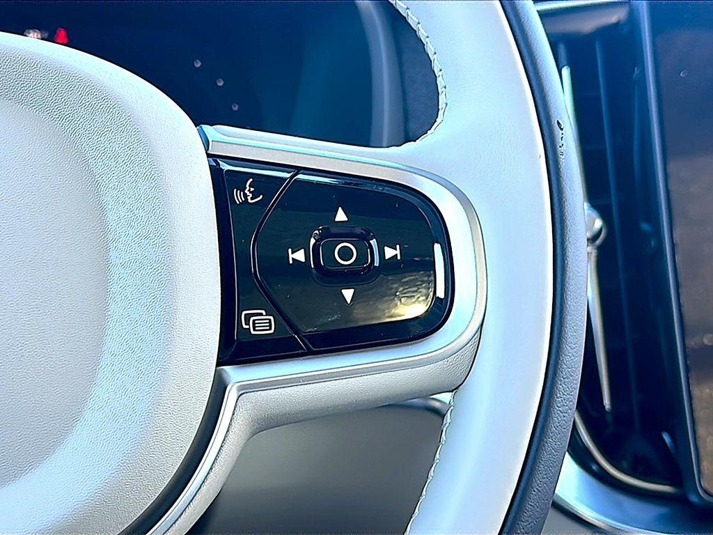 new 2026 Volvo XC90 Plug-In Hybrid car, priced at $85,625