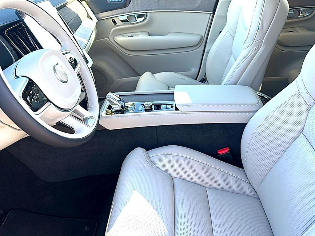 new 2026 Volvo XC90 Plug-In Hybrid car, priced at $85,625