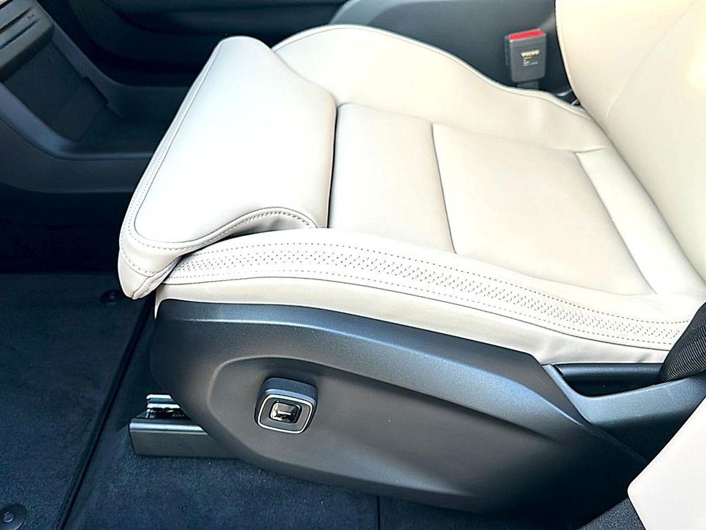 new 2026 Volvo EX90 car, priced at $78,890