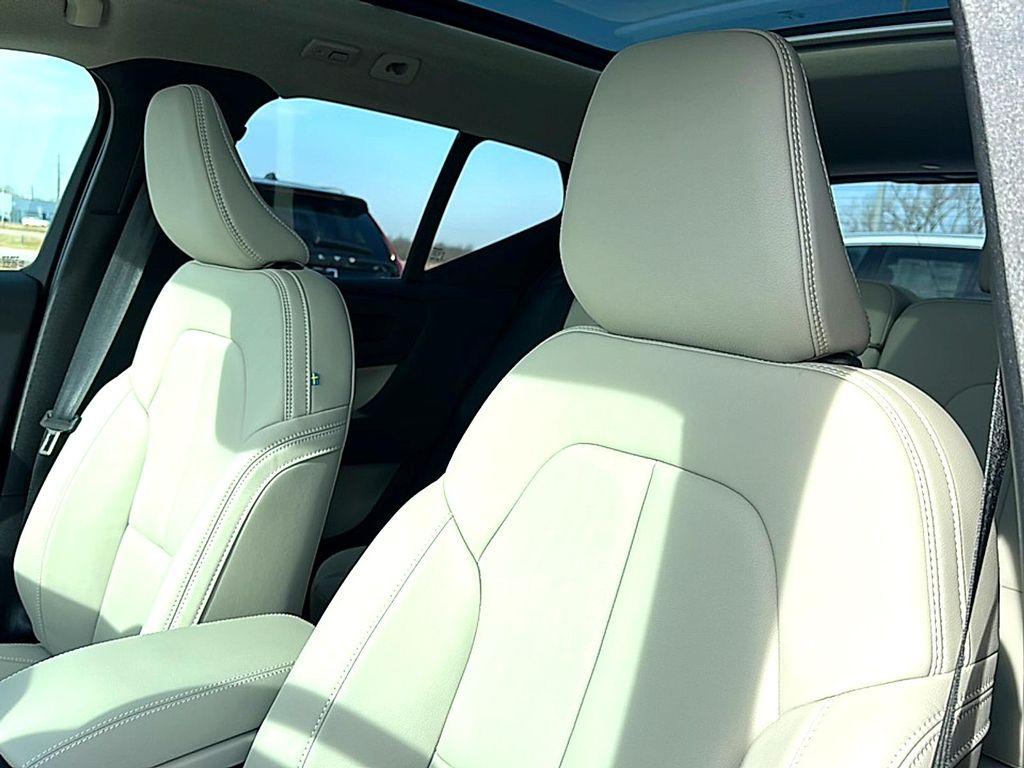 new 2026 Volvo XC40 car, priced at $50,260