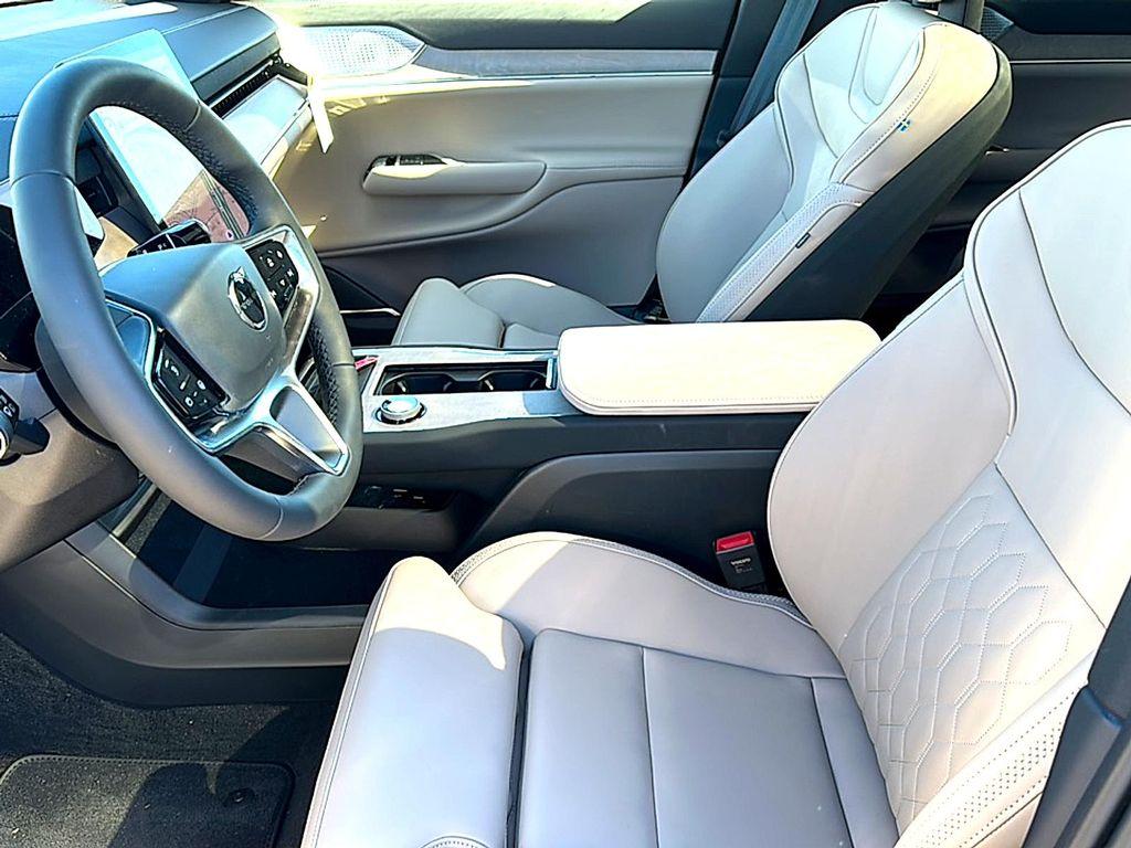 new 2025 Volvo EX90 car, priced at $88,140