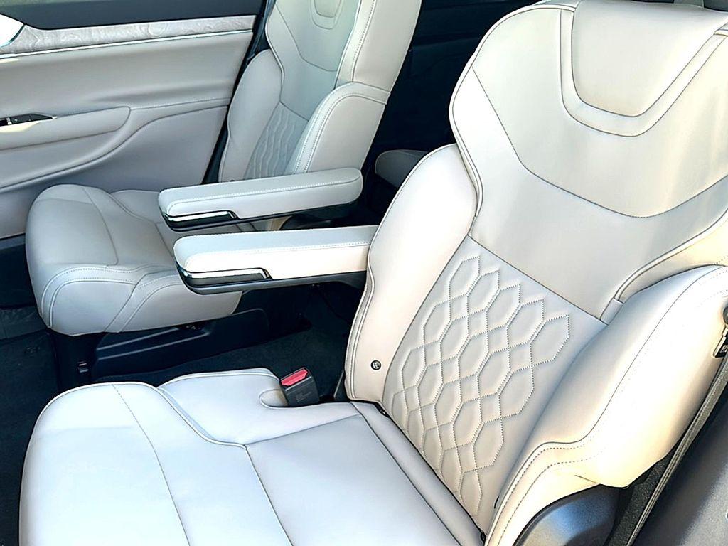 new 2025 Volvo EX90 car, priced at $88,140
