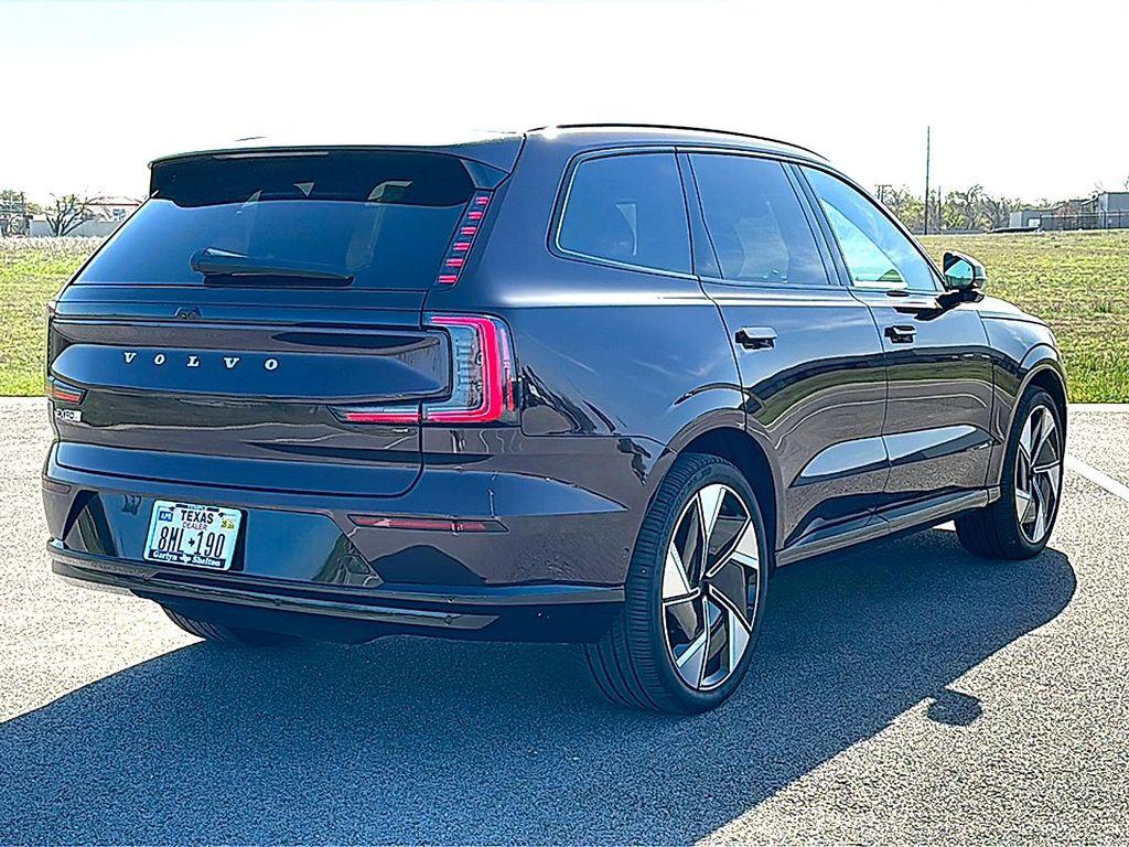 new 2025 Volvo EX90 car, priced at $88,140