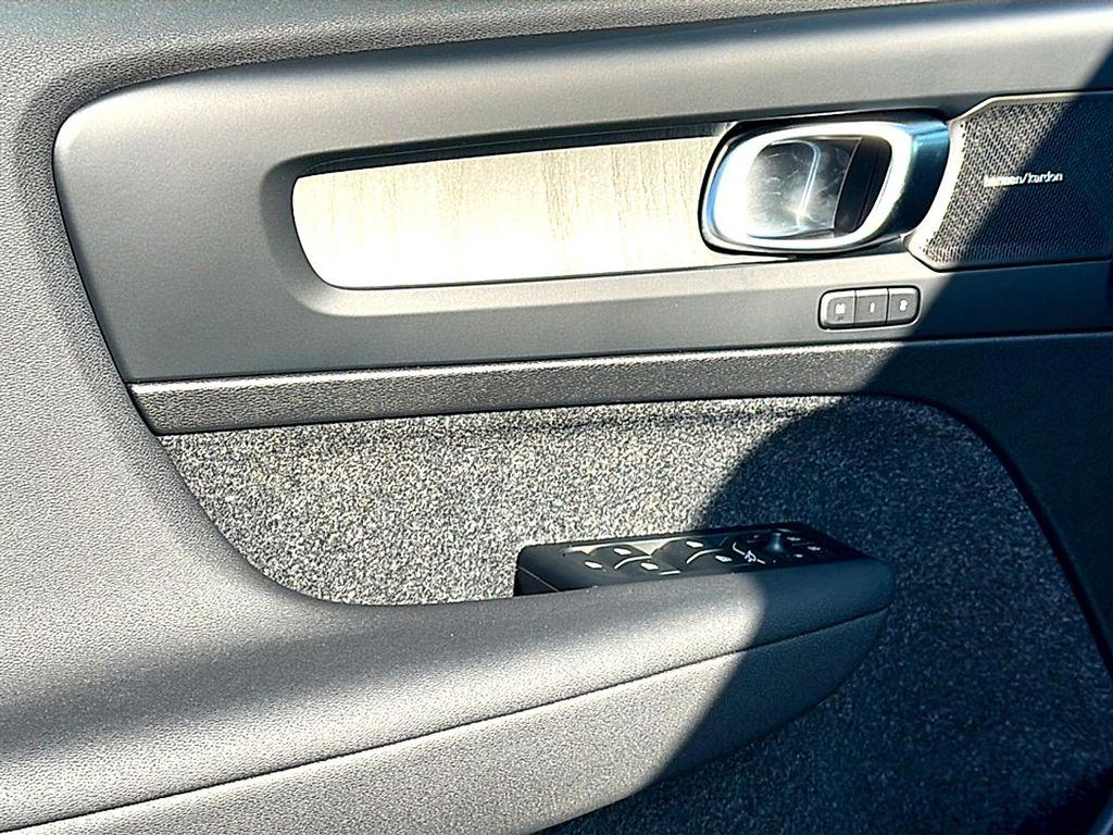 new 2026 Volvo XC40 car, priced at $50,600