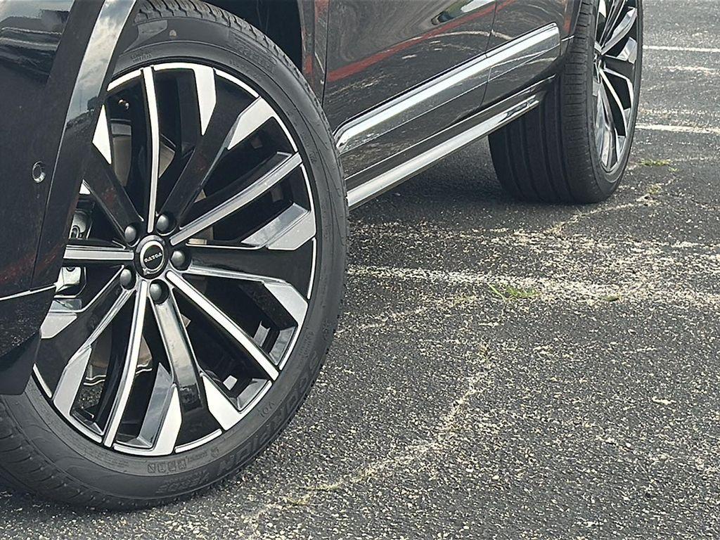 new 2025 Volvo XC90 car, priced at $60,458