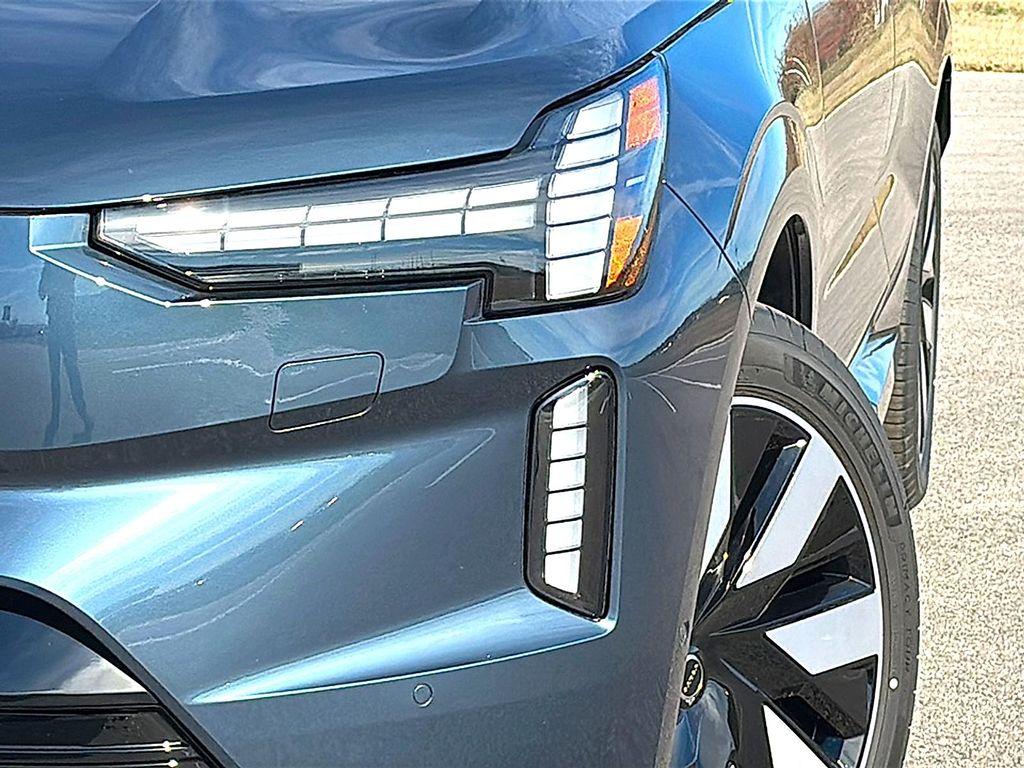 new 2025 Volvo EX90 car, priced at $88,840