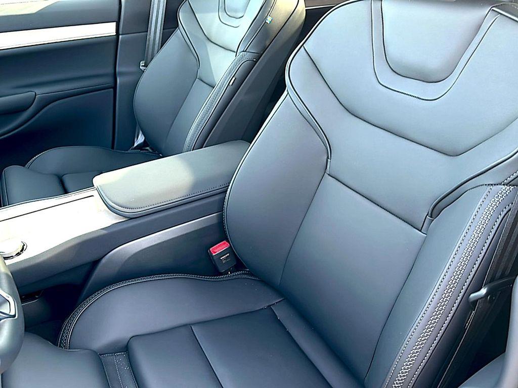 new 2025 Volvo EX90 car, priced at $88,840