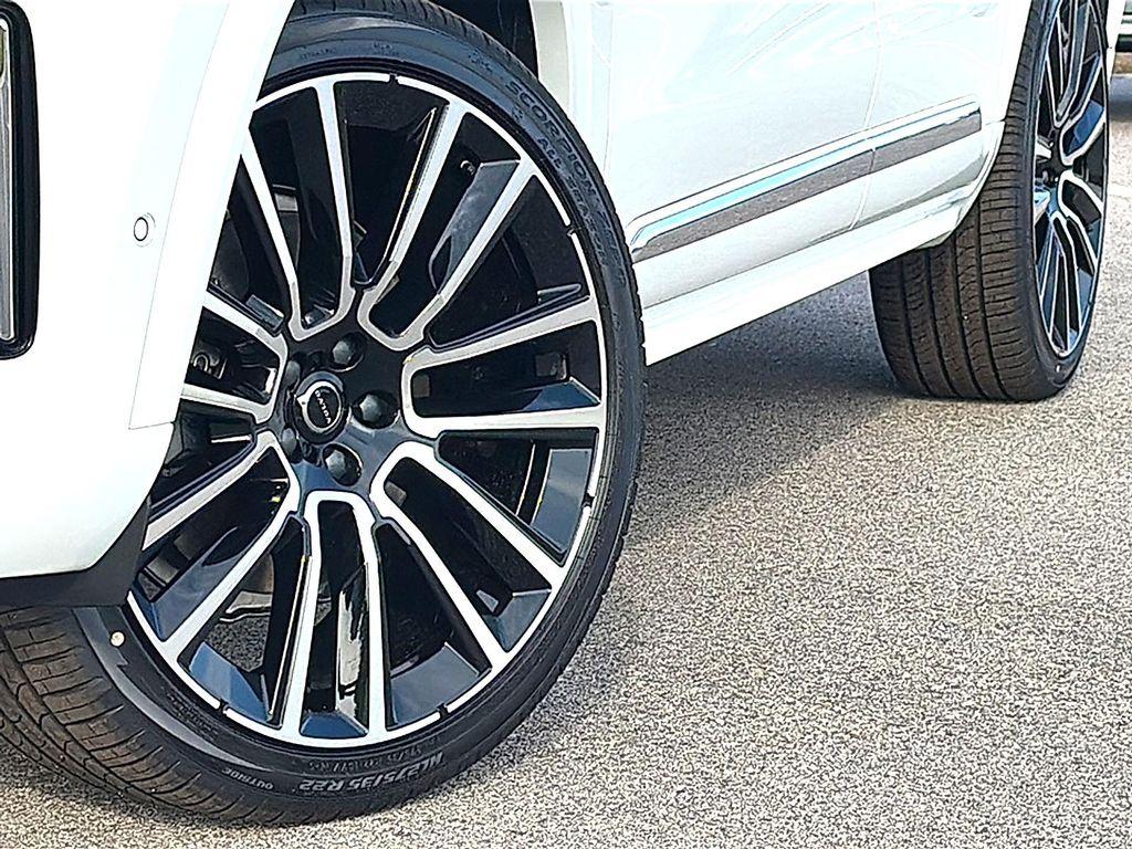 new 2026 Volvo XC90 car, priced at $71,795