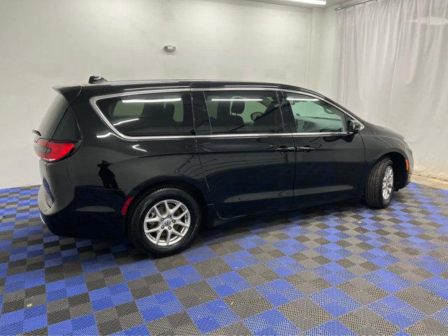 used 2024 Chrysler Pacifica car, priced at $29,500