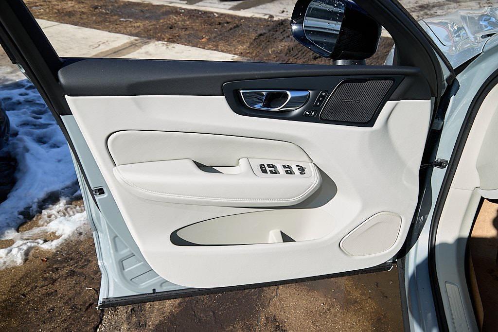 new 2026 Volvo XC60 Plug-In Hybrid car, priced at $72,735